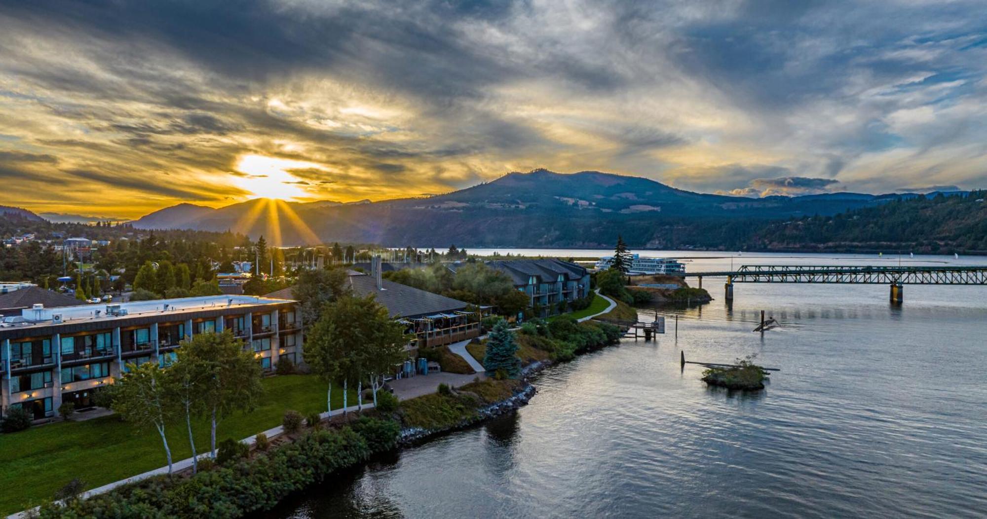 Best Western Plus Hood River Inn Zewnętrze zdjęcie